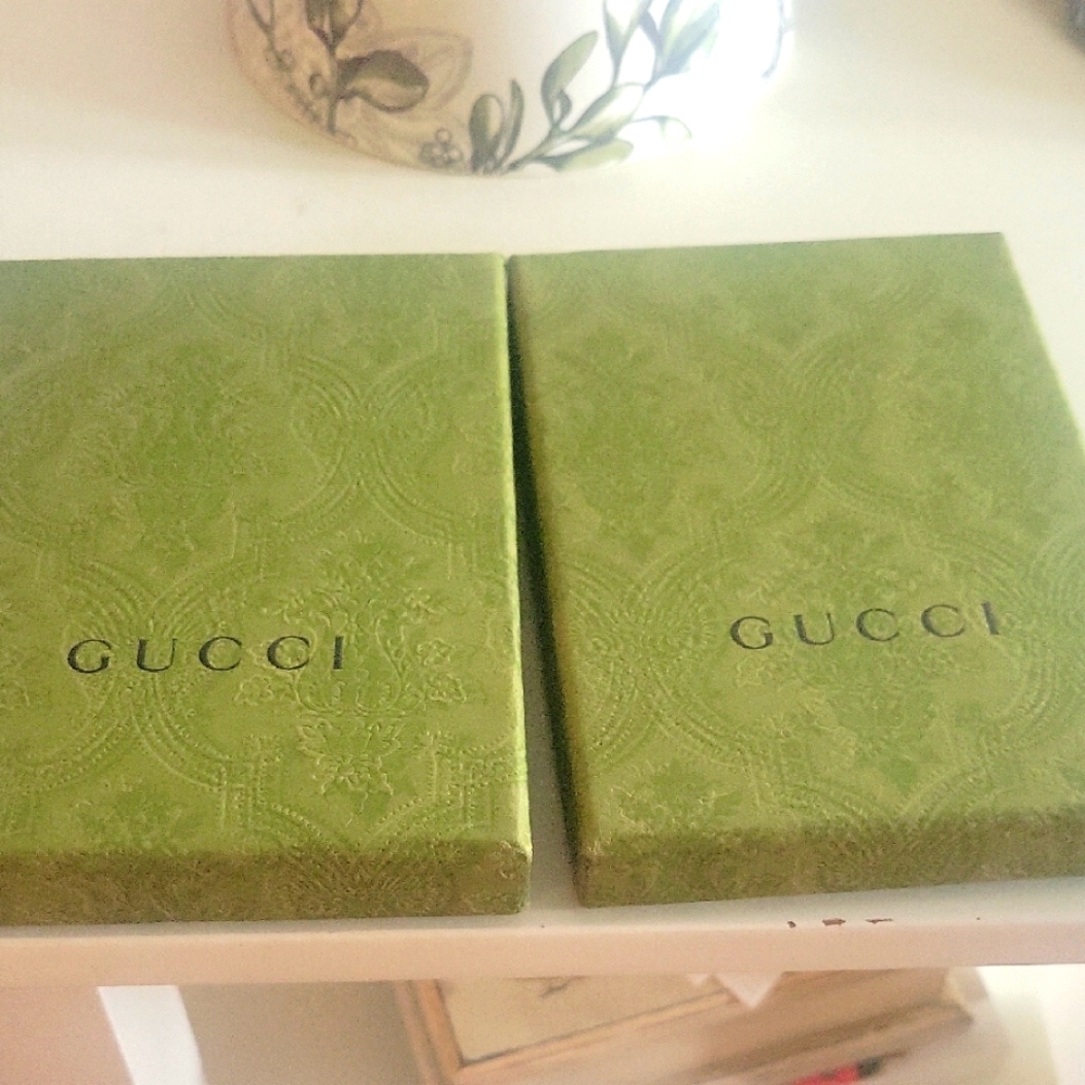 2 GUCCI Giftcard Boxws